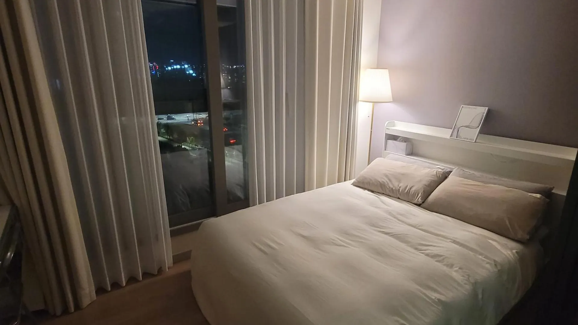 Apartment Newly Built Apt #Subway#Hyundai Outlet#Triple St #Free Parking# Incheon